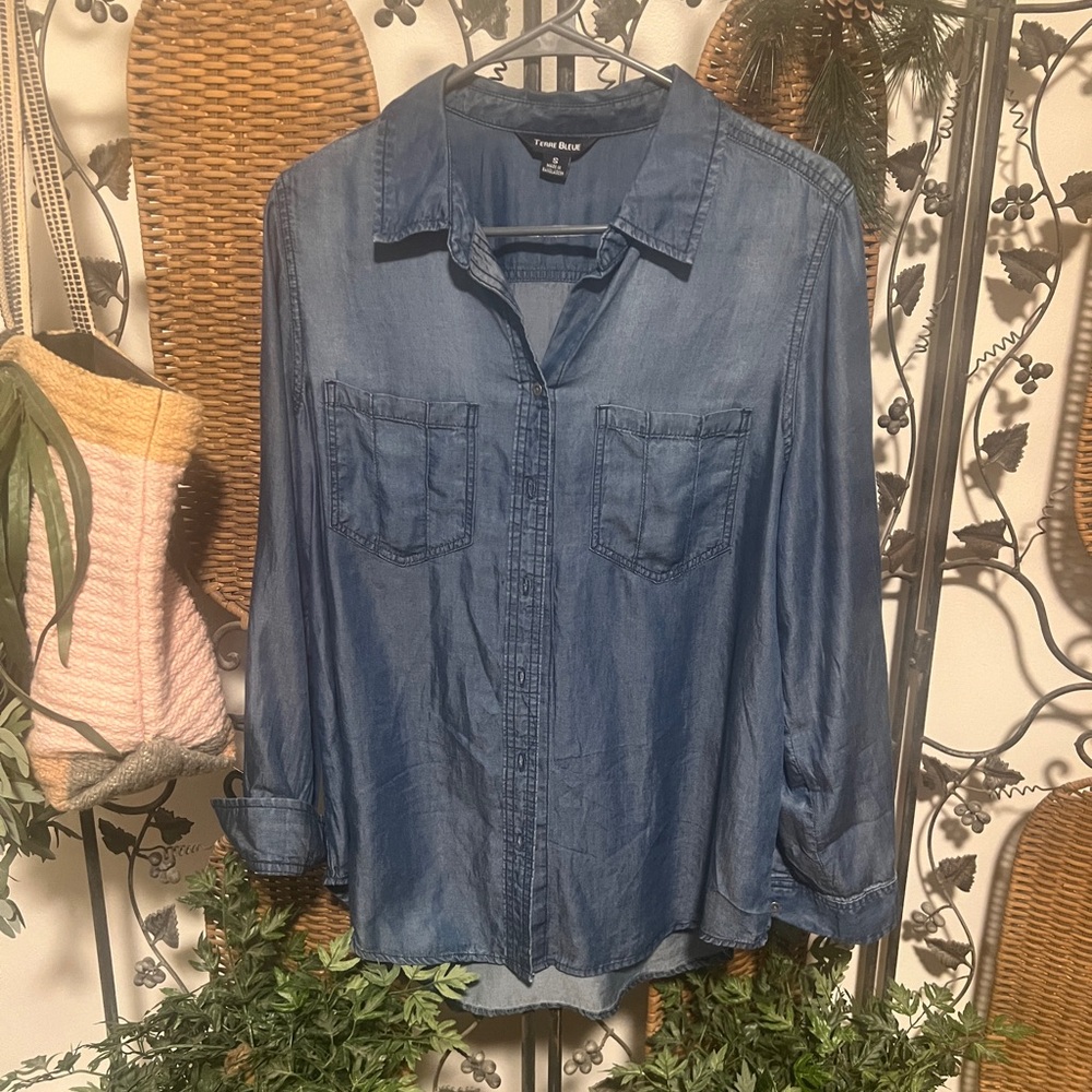 Terre Bleue Lightweight Denim Roll Sleeve Shirt. Size S